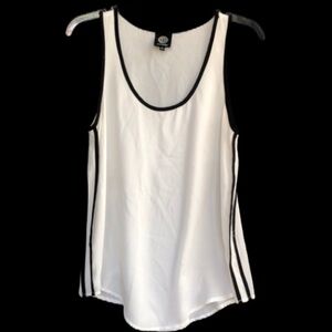 Bobeau Tank‎ White Black Trim